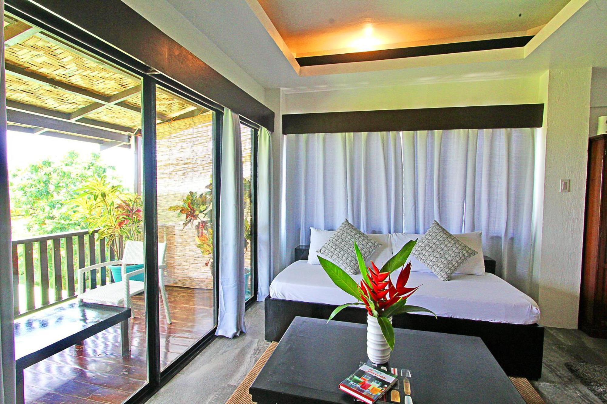 Villa Maya General Luna  Luaran gambar